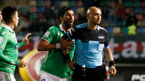 Sebastián Abreu no seguirá en Audax Italiano